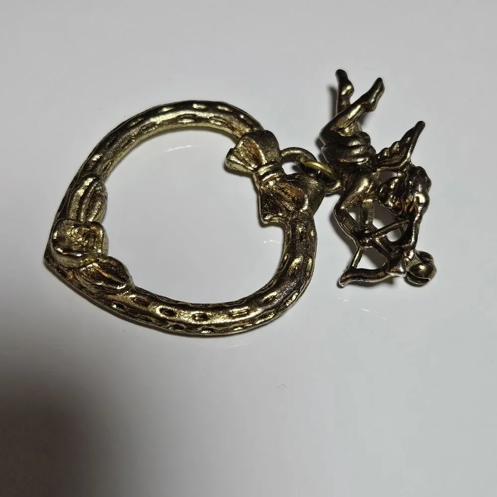 Vintage Danecraft Brooch Cherub Angel Ornate Heart Frame Gold Tone